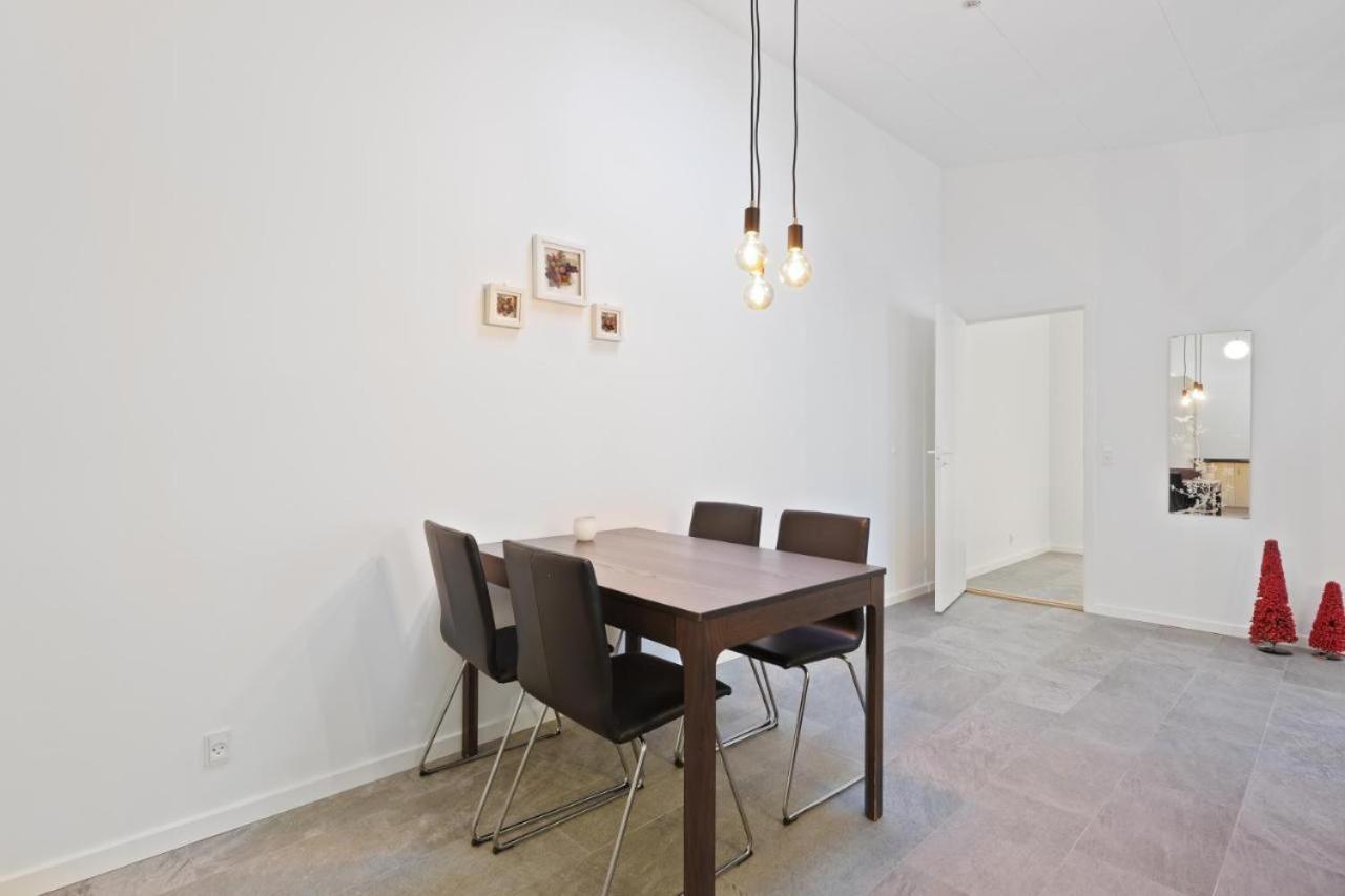 Charming - Luxurious 1 Bedroom Apartment In The Heart Of Aalborg Dış mekan fotoğraf